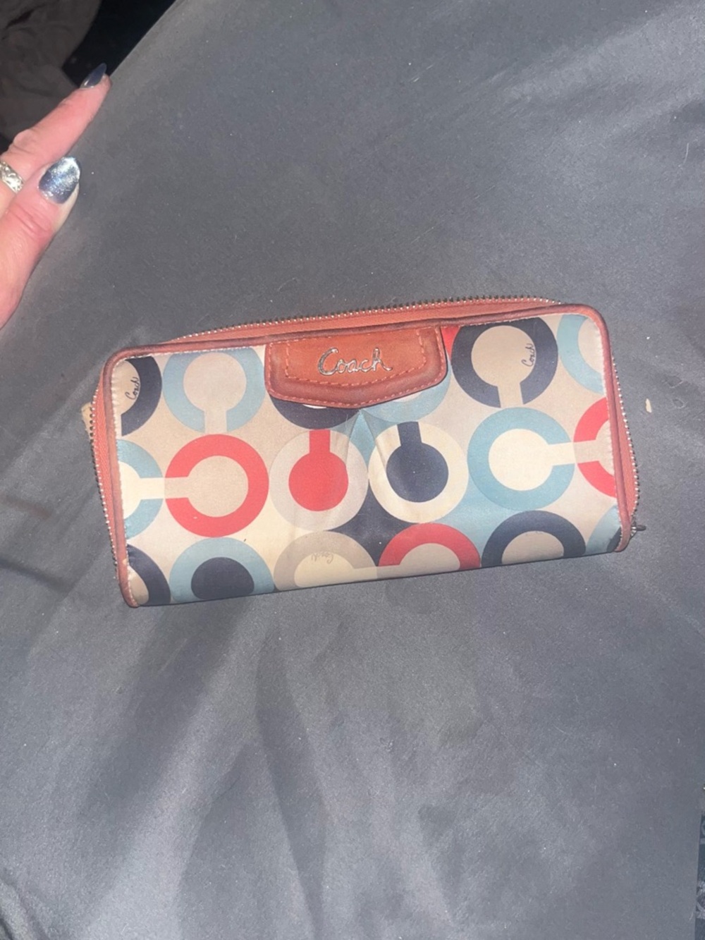 Coach Retro Circle Pattern Zip Wallet - Picture 2 of 2